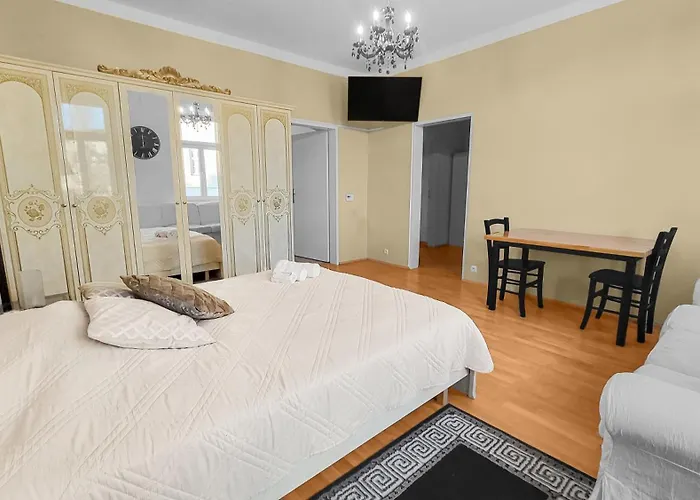 Triple Room Riverwalk