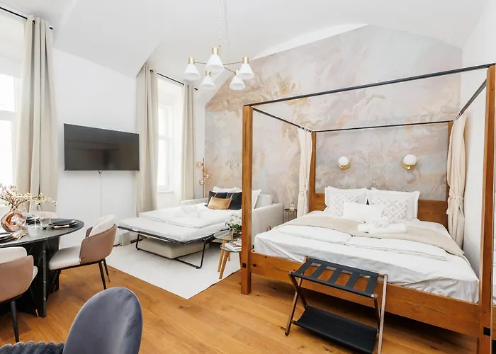 Roman Style Apartment Near City Centre