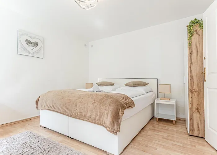 Beautiful 1Br Apt, 10 Min To Westbahnhof