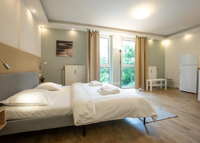 Urban Studio With Queen-Size Bed, Self Check-In K2