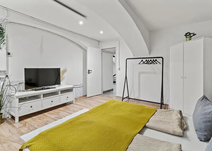 5 Minutes To S-Bahn Rennweg I Souterrain Trendy Loft