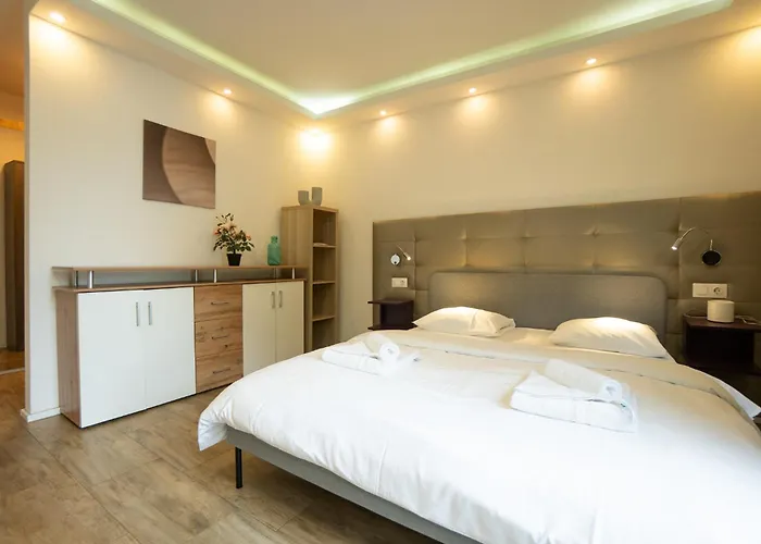 Easystay Studio With Queen-Size Bed, Self Check-In K6