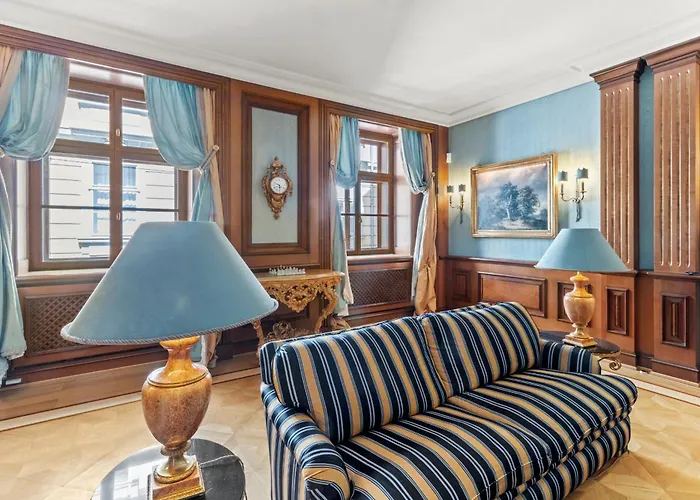 Feel History & Enjoy Luxury