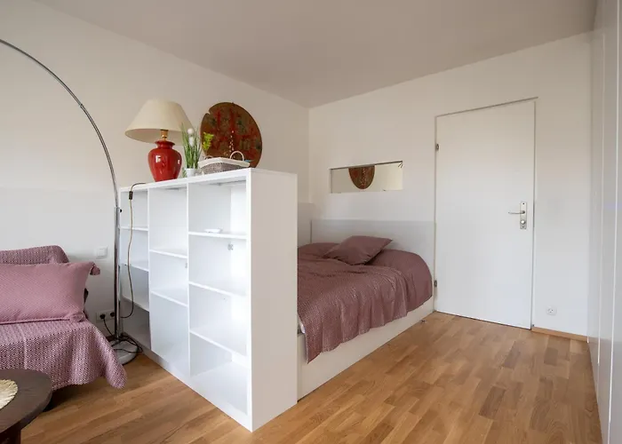 Modern 1Br Vienna Getaway Near Tram