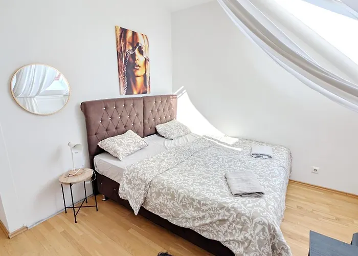 Lovely Rooms In Maerzstrasse Area Mz49