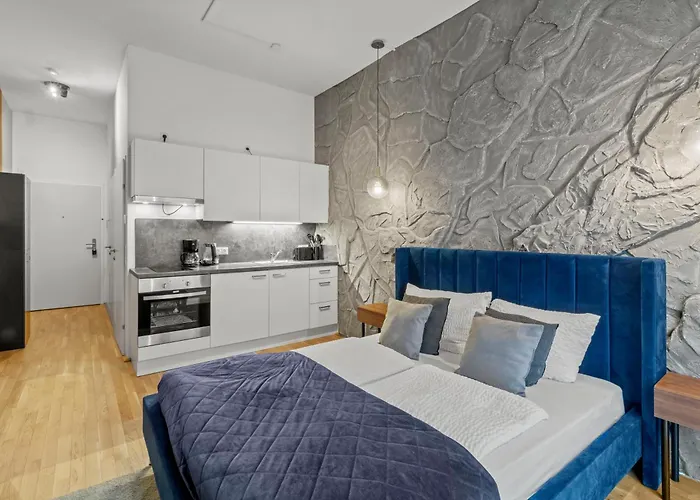 Fast Wifi - 3 Min Walk To Metro - On-Site Parking For 19,90 Eur