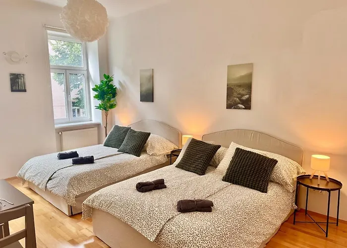 Cosy Central Apartment