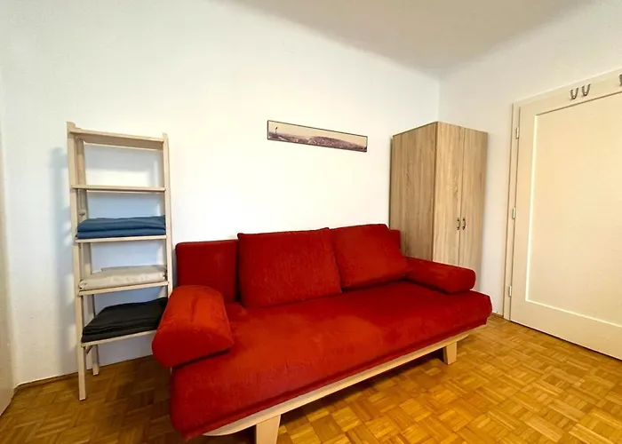 Apartment Near Schoenbrunn Palace Vienna