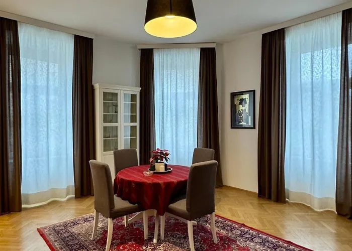 Gemuetliche Wohnung Beim Parlament