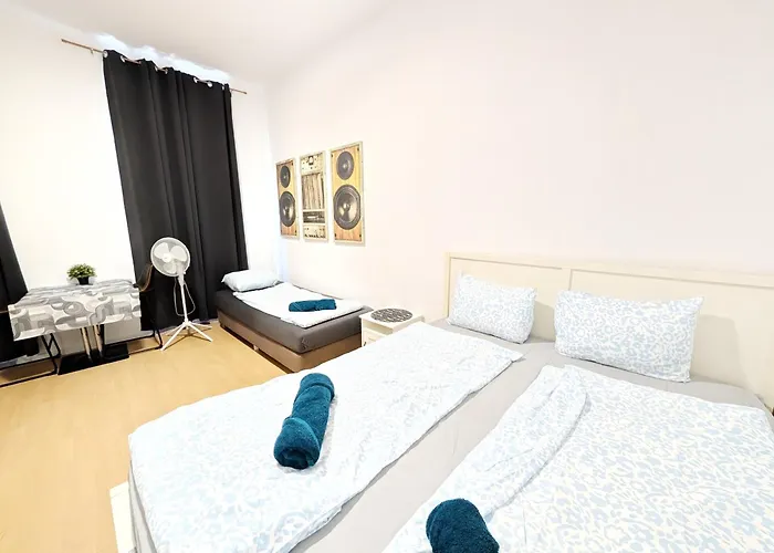 Cozy Rooms Next To Lugner City Gb4