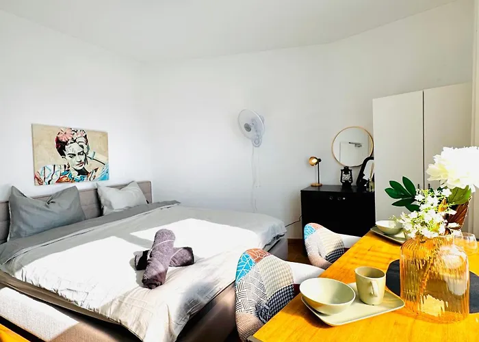 Comfortable Private Rooms In 5Br Apartment Near Kaufpark Alterlaa