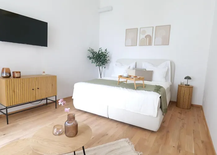 Toplage Beim Rathaus Grace Royal Designsuite