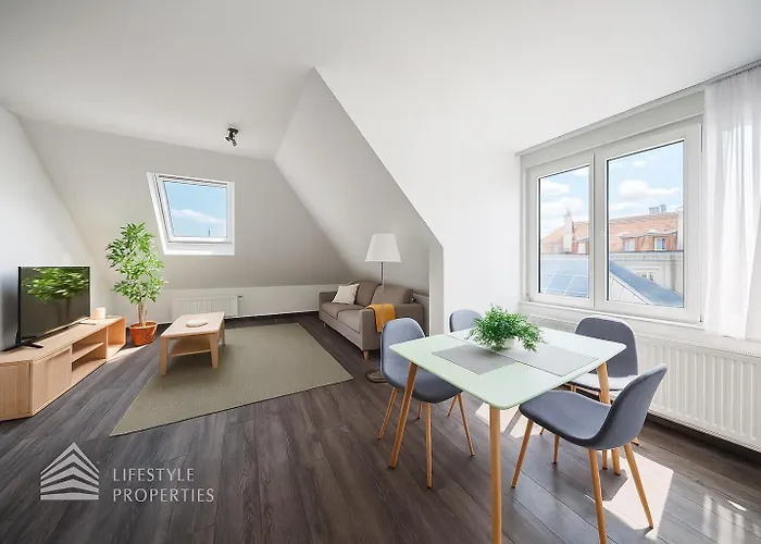 Quiet City Oasis For Up To 5 Guests