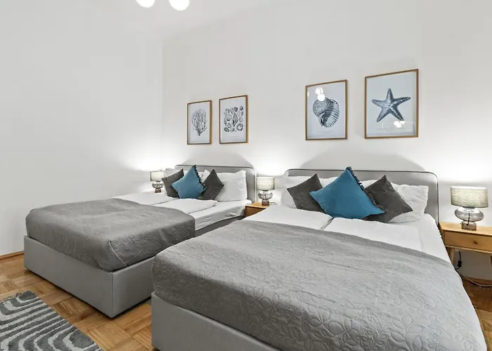 Near Innere Stadt 3Min Walk To U4 Friedensbruecke