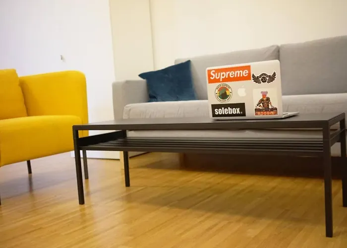 Modern Apartment In Viennas Hip Area, Central & Comfortable Stay