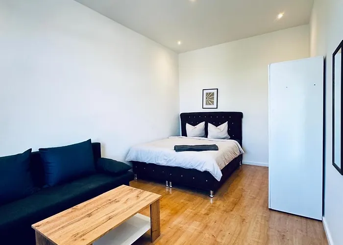 Comfortable Private Rooms In 3Br Apartment Near Kaufpark Alterlaa