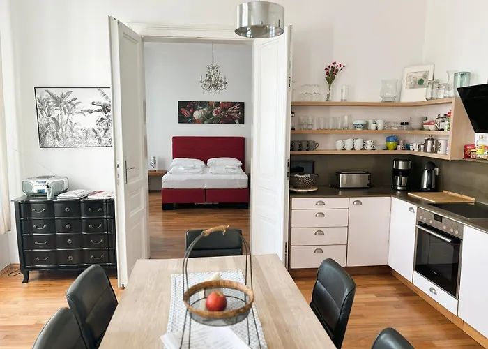 Casa Nostra - Ausgefallene Wohnung Am Augarten