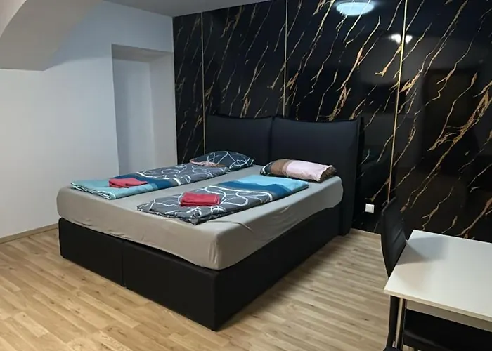 Lovely 1Br &1Lr Apt With Wifi Near Amusement Park