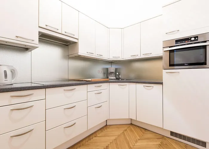 Heymi Apartments Oper