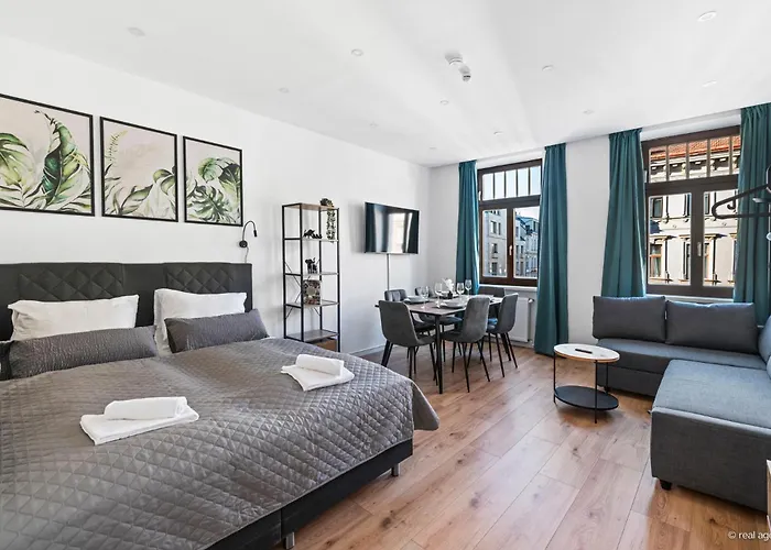 Bernhards Apartment Flurschuetzstrasse