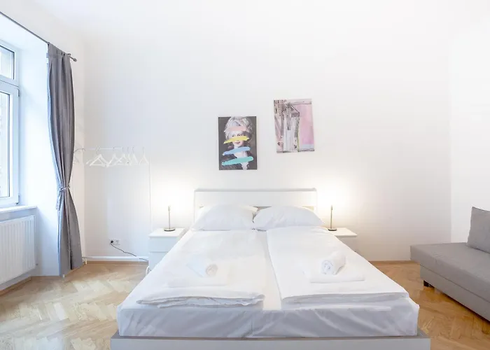 Central Cosy Stylish Apartment