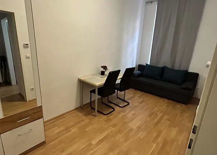 Cozy 2 Rooms Family Apartment