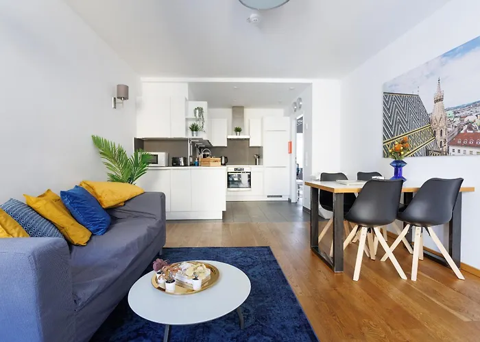 Spacious Group Apartment With Balcony