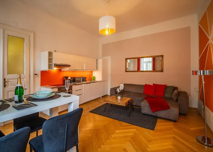 Spacious 2Br Apartment For 6 Near Votivkirche & Metro U2