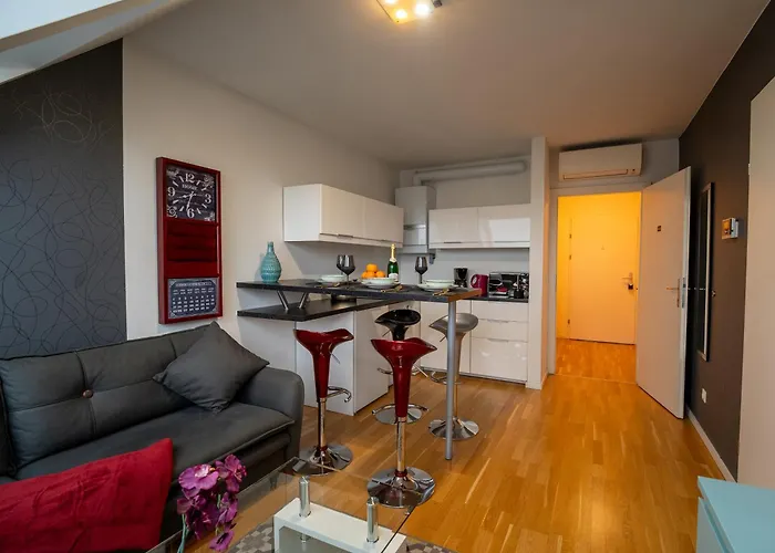 Modern Attic Apartment With Air Conditioning Near City Center
