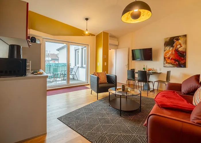 Terrace Apartment For 4 Near Naschmarkt & U4 Metro