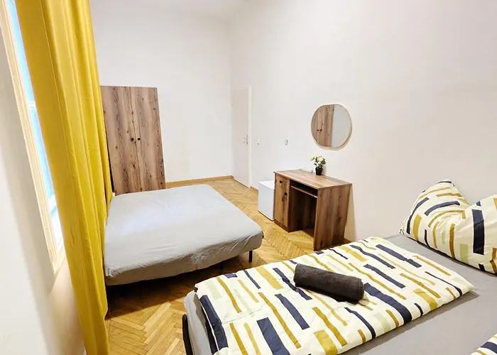 Spacious Rooms - 15 Min From Airport & City Center, 5 Min From Vienna Main-Bus Station Ez7