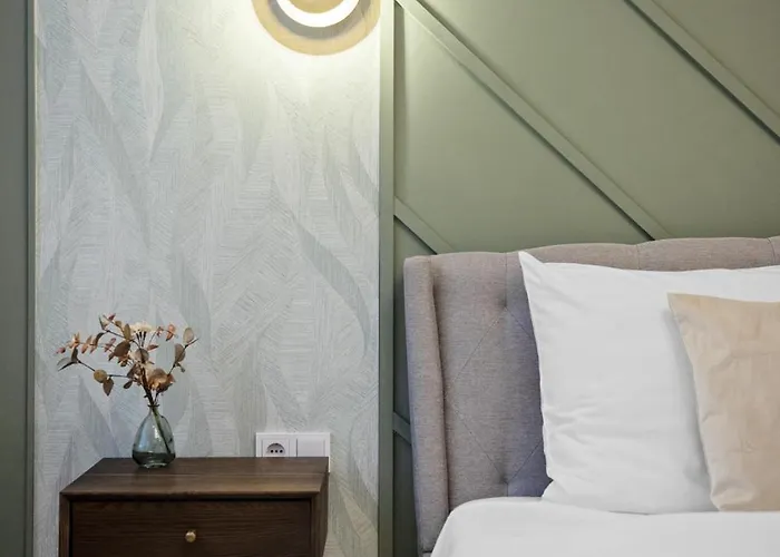 Schoenbrunn Maison - Boutique 2 Bedroom Residence In Viennas Greenest Quarter - By 4Ty3 Apartments
