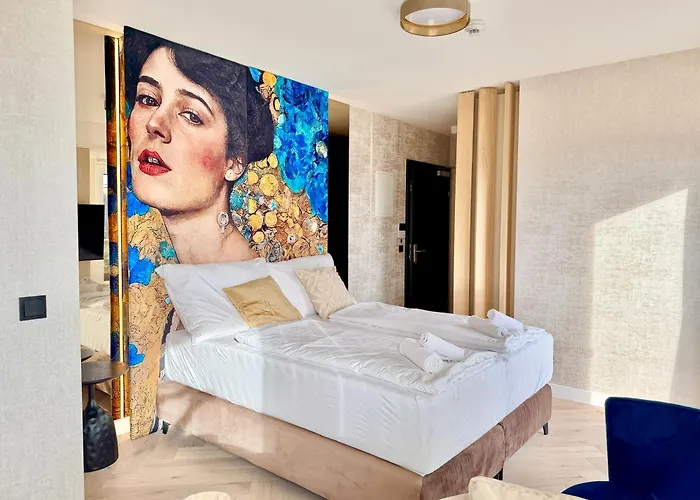 Luxury Modern Apartment Near Metro