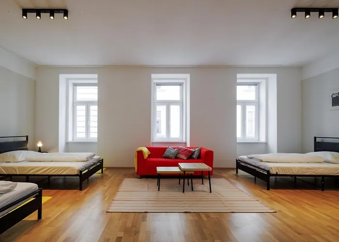 Crown Apartments! Urban Loft Near Naschmarkt!