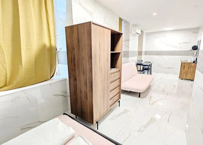 Comfortable Apartment in Lanstrasse Area BR1