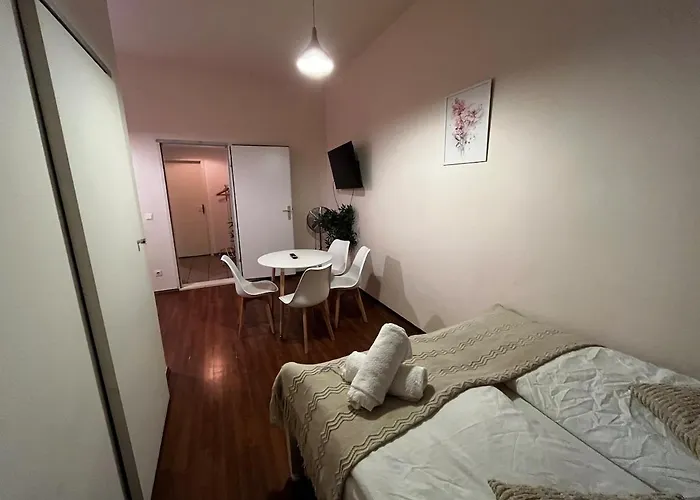 Bright Viennese Apartment For 5 Guests I Top Location