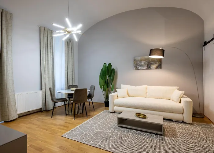 Easy-Flat Danhausergasse - Central Apartments Near Metro