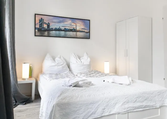 Cozy 1Br By Danube & Millennium Tower Long Stay