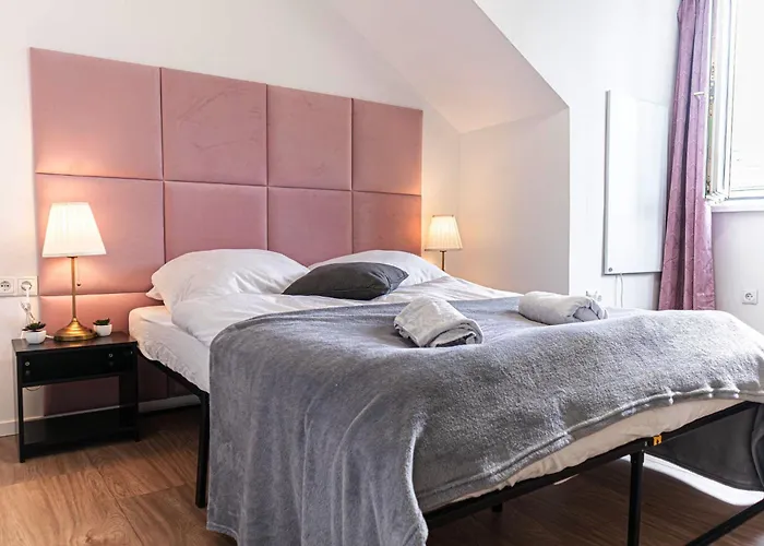 Beautiful 2Br Apt, Near U6 Station Am Schoepfwerk