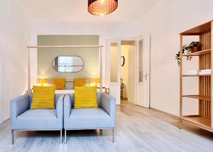 Servus Homes Apartments - Metro Stadthalle