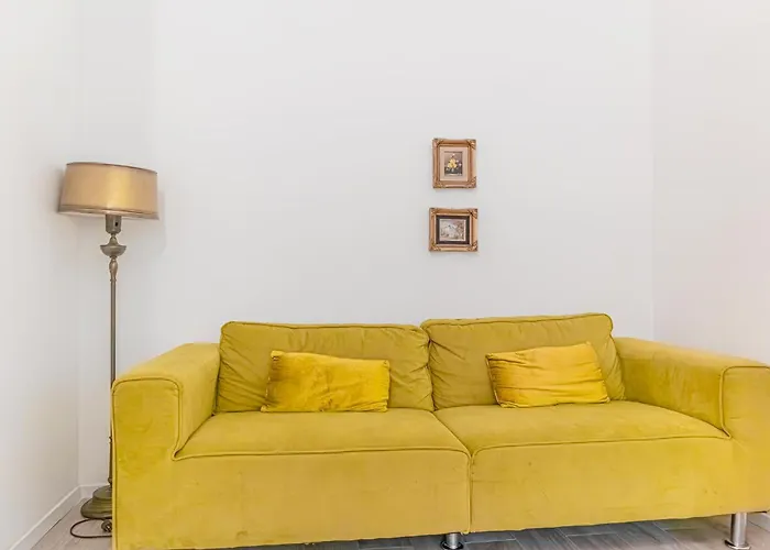 Cozy 2Br Apt, Steps To Belvedere & City Center