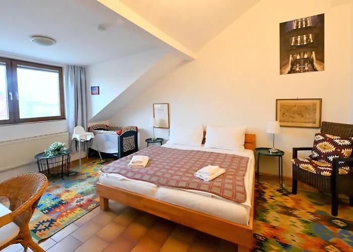 Charming Attic Apartment Near Messe Wien And Center