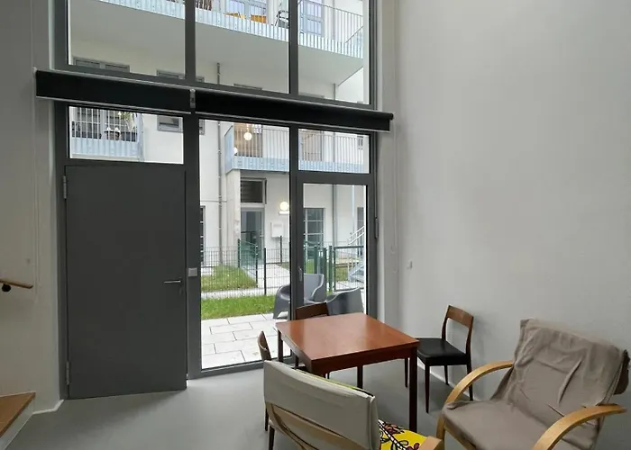 Modern Loft Mit Terrasse
