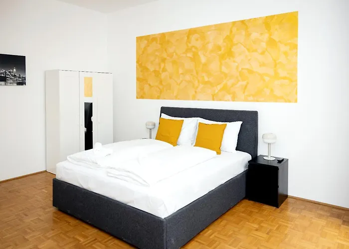 Spacious Central Apartment