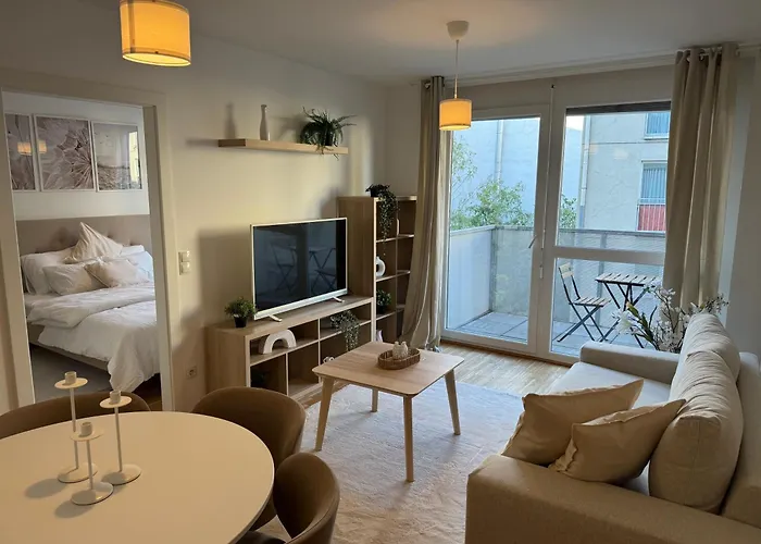 Apartment 1Br, Train Station, Central, Modern