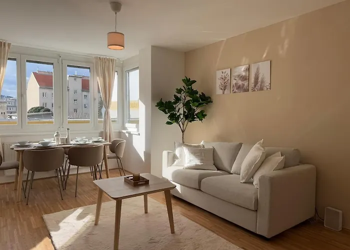 Apartment 1Br, Train Station, Central, Modern