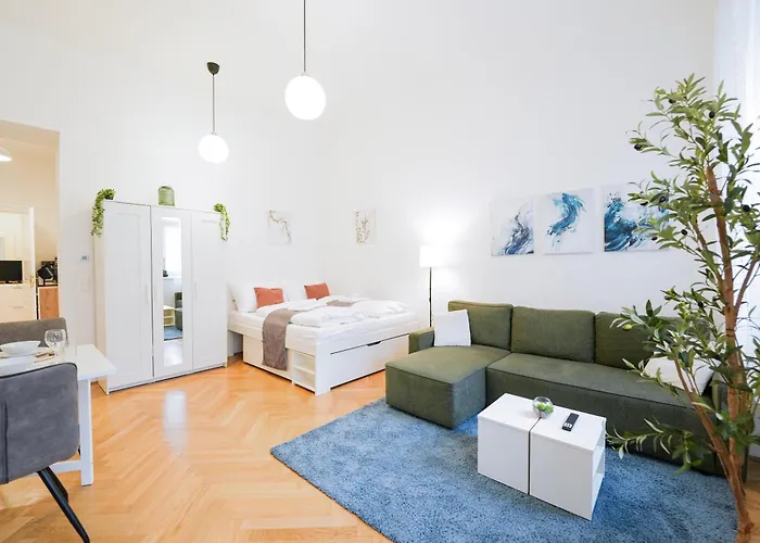 Urban Apartment With Balcony Near Schoenbrunn