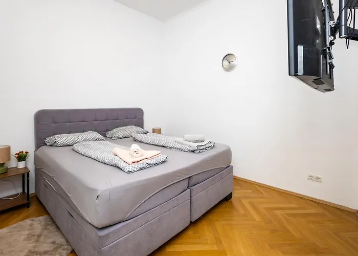 Imperial Deluxe Suite