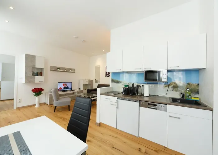 Apartment In Fuenfhaus Mit Garten By Interhome