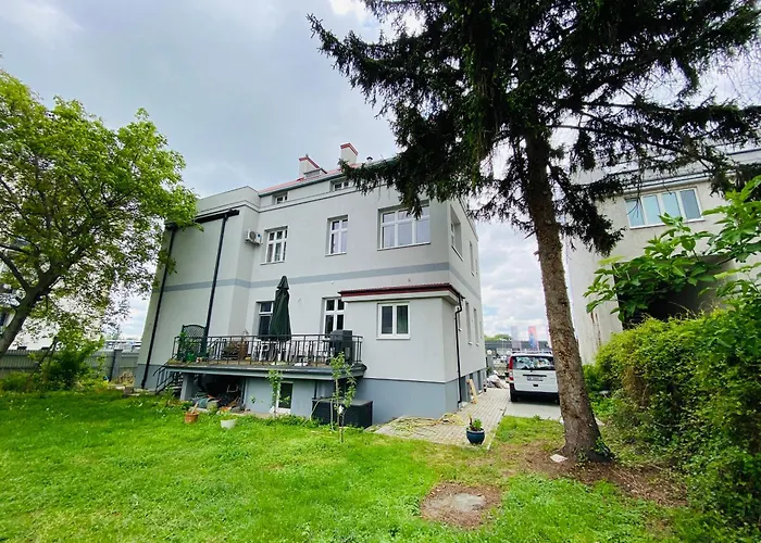 Honiger Historic Townhouse Vienna City Center 12Min - Airport 11Min